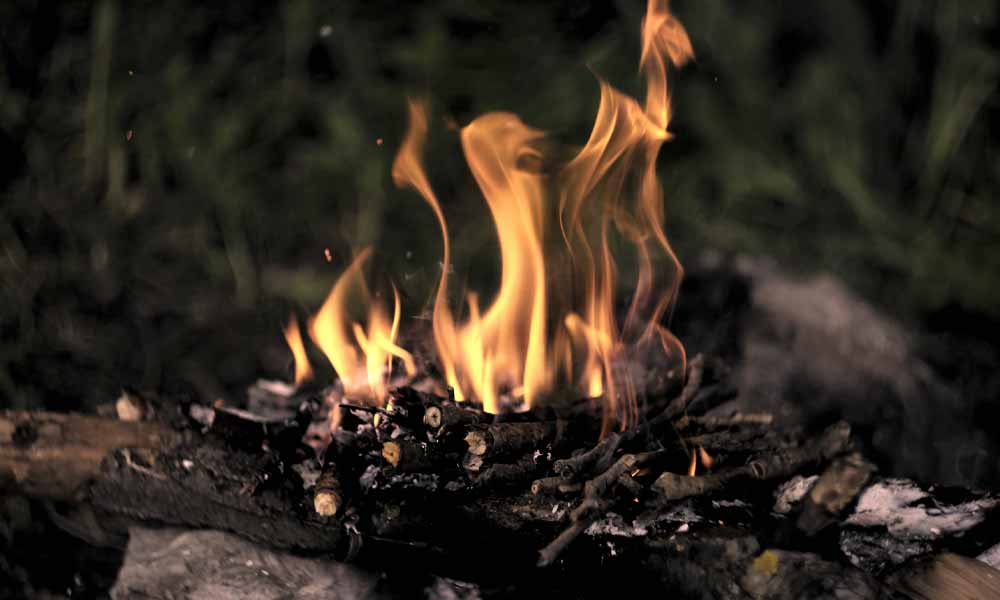 3 ways to Build a Fire in the Wild