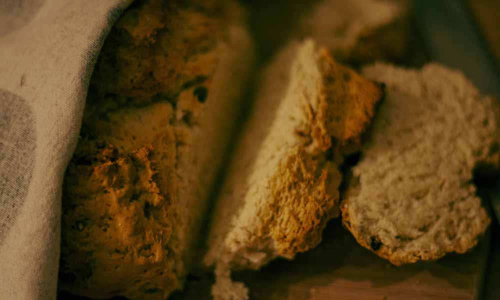 Hamilton mom disgusted after live mouse found in bag of bread