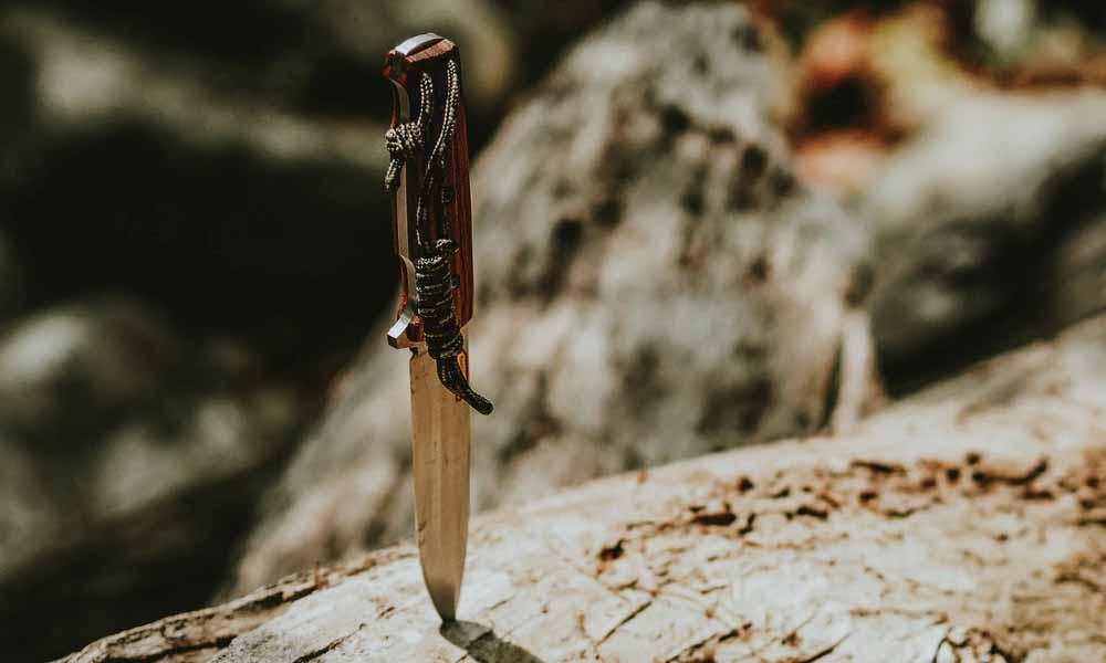 5 Uses for a Knife in the Outdoors