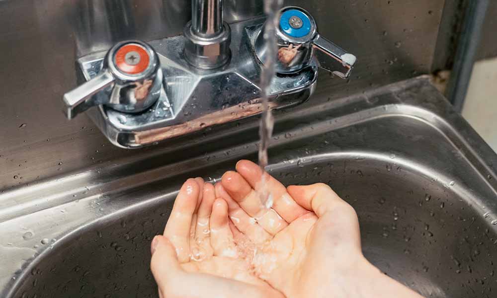 Washing your hands is the best way to stop the E. coli superbug
